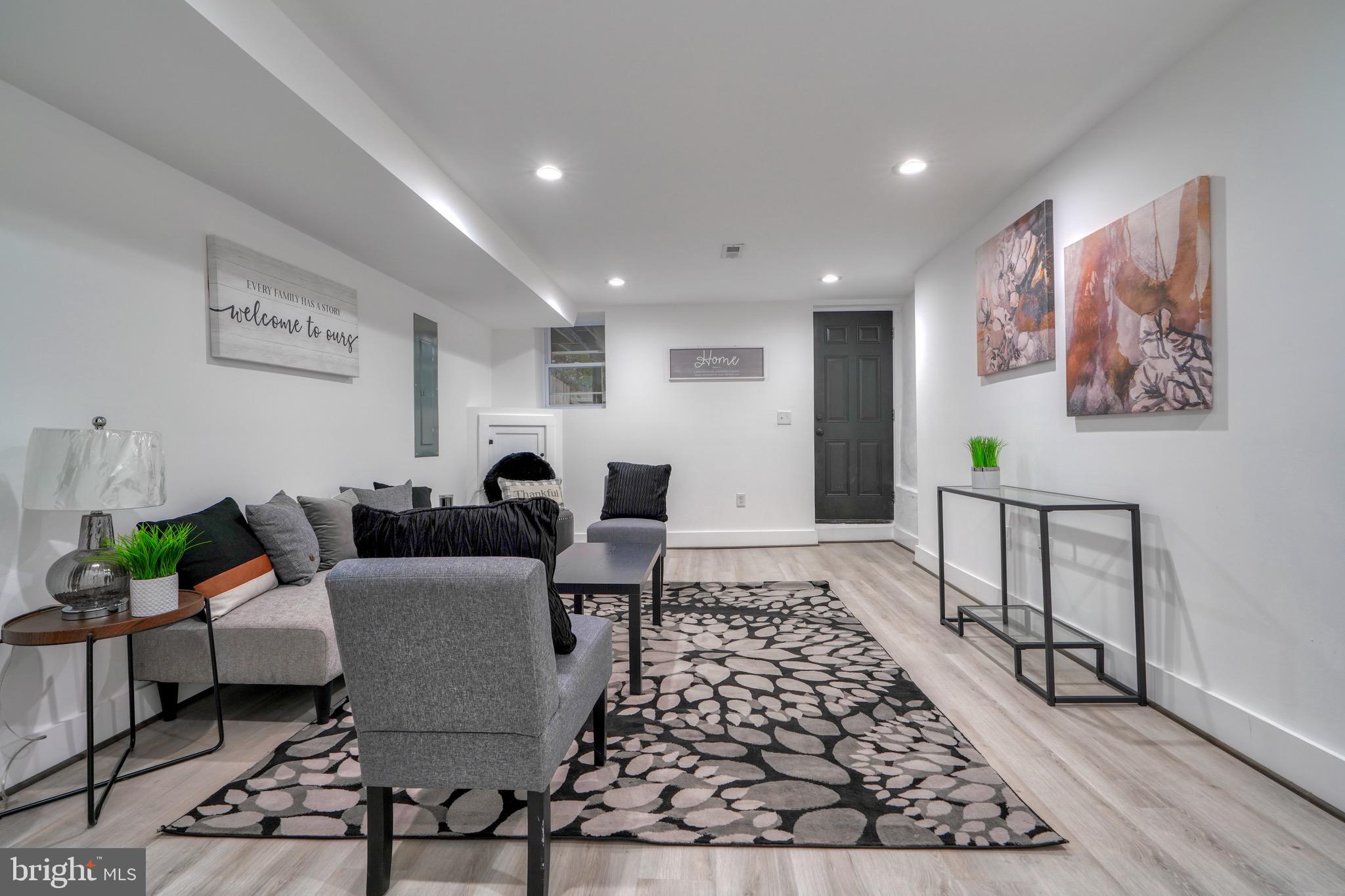 RESERVOIR HILL - Residential