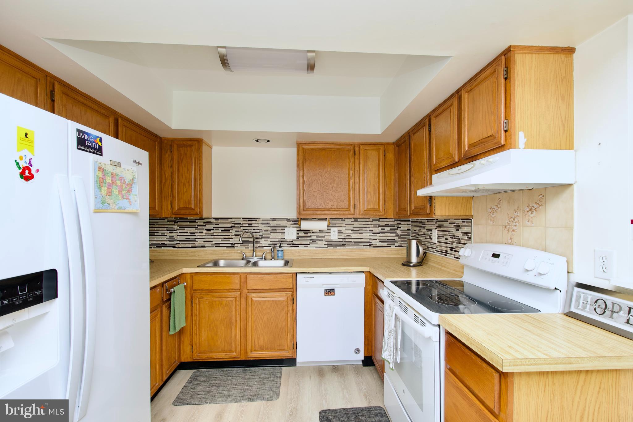 GUNNERS LAKE VILLAGE - Residential