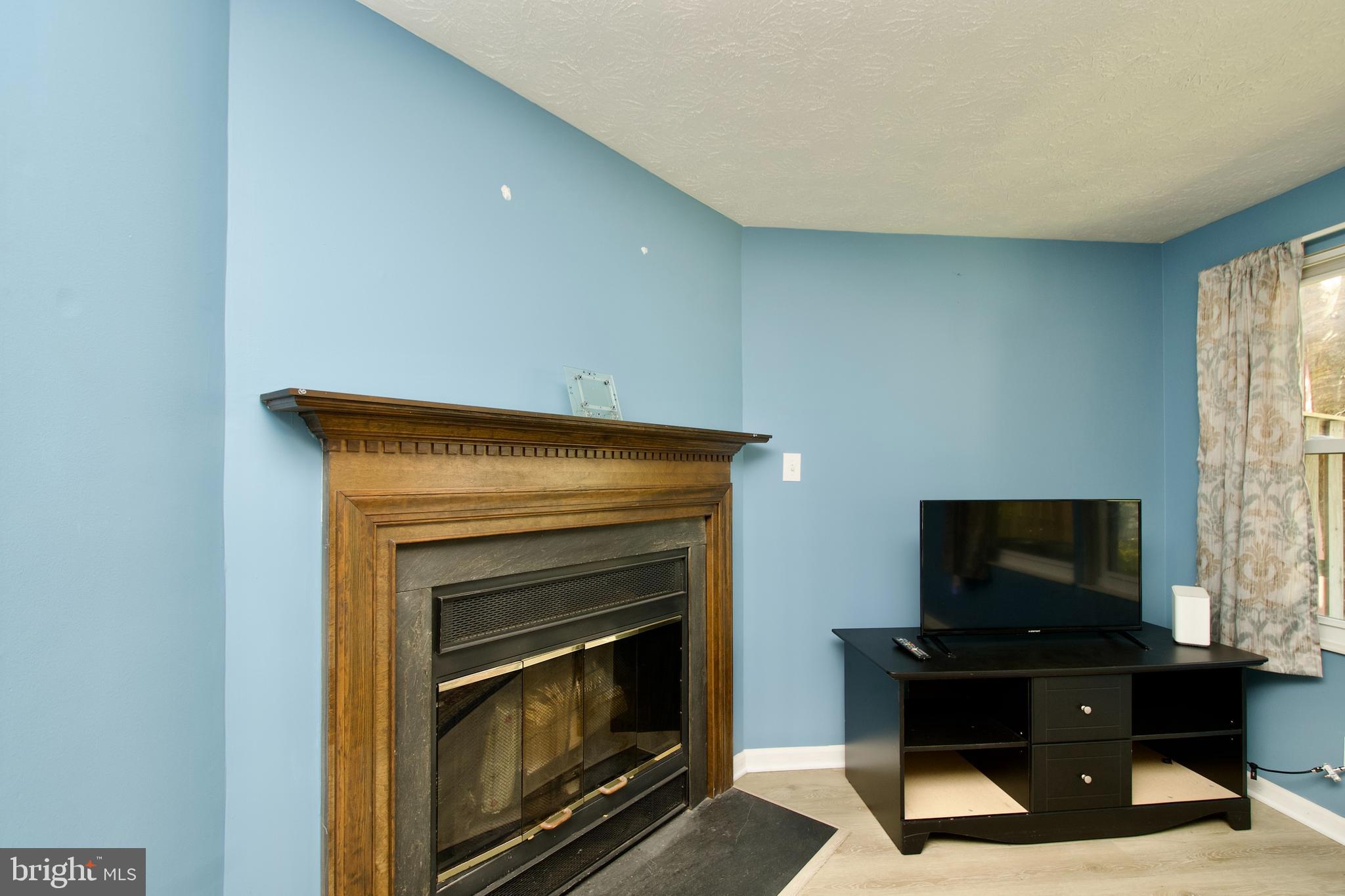 GUNNERS LAKE VILLAGE - Residential