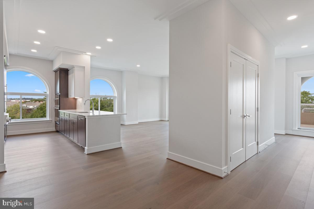 OLD TOWN NORTH - Residential