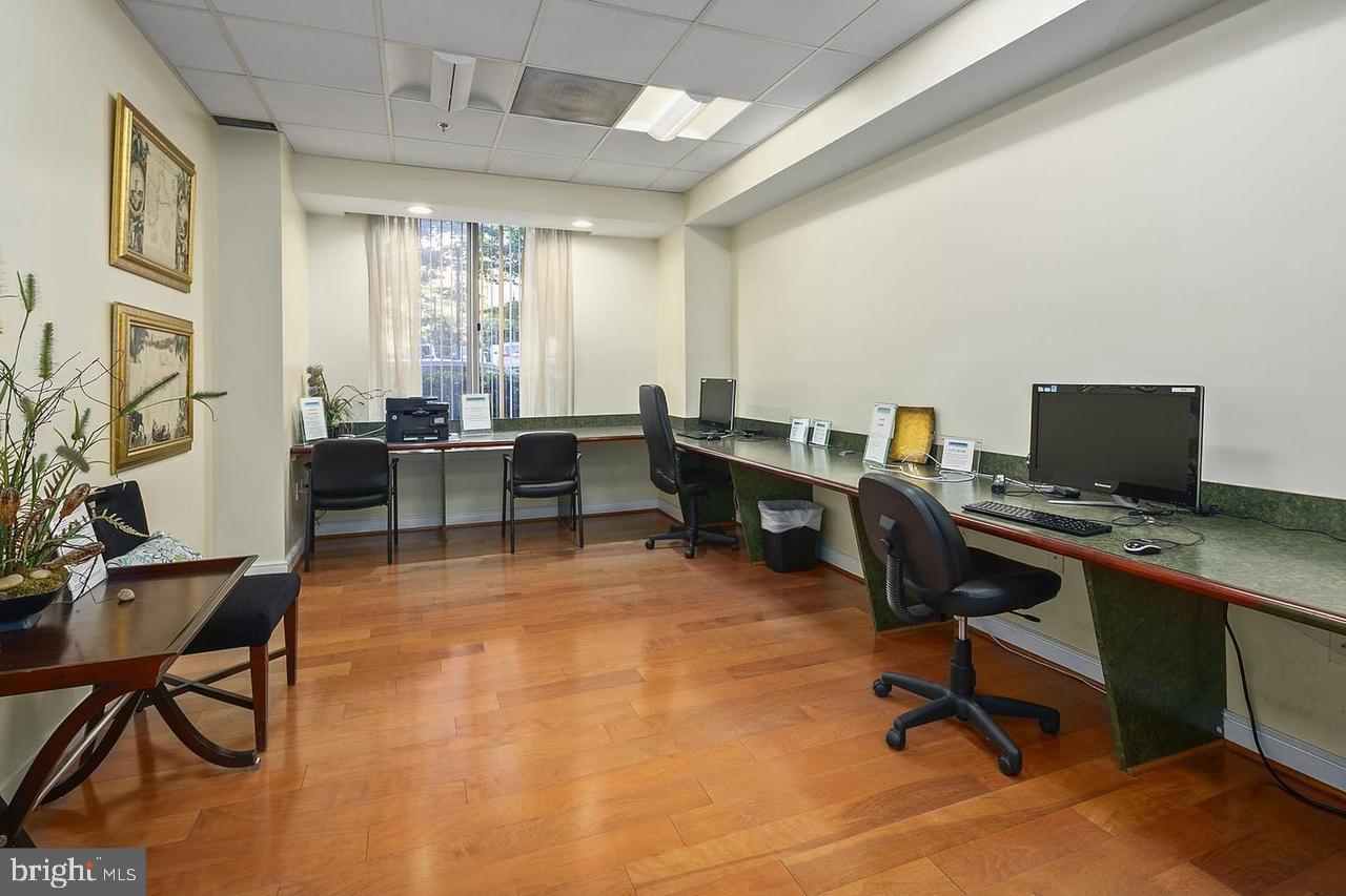 WILTON HOUSE - Residential Lease