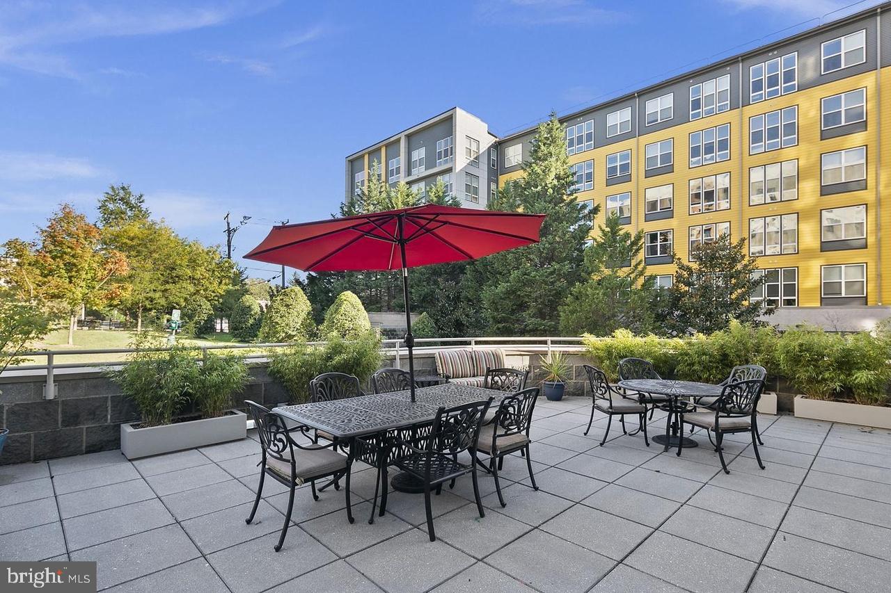 WILTON HOUSE - Residential Lease