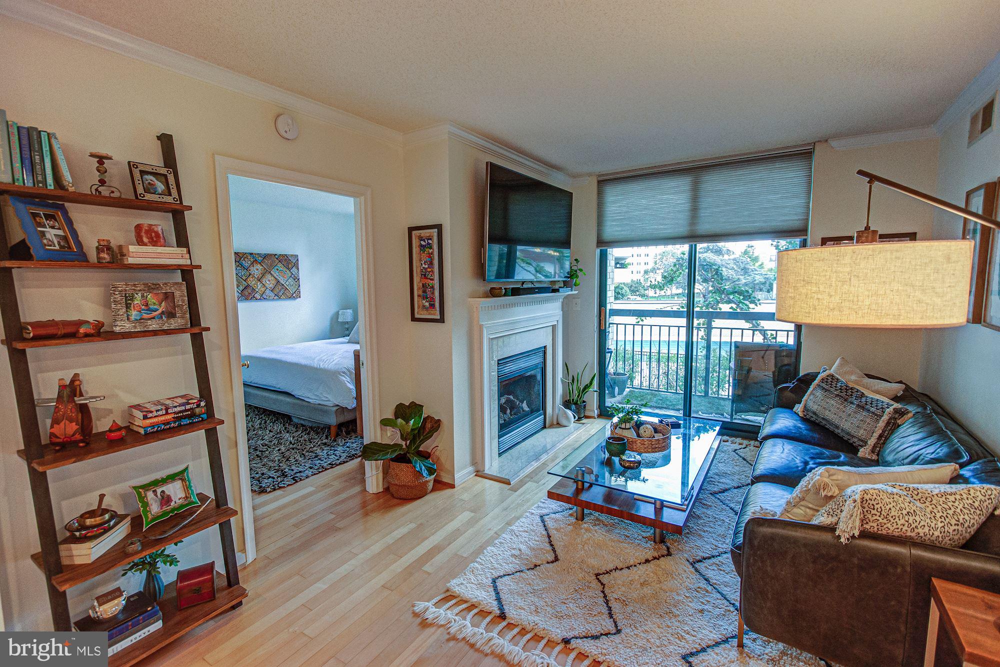 LEXINGTON SQUARE - Residential