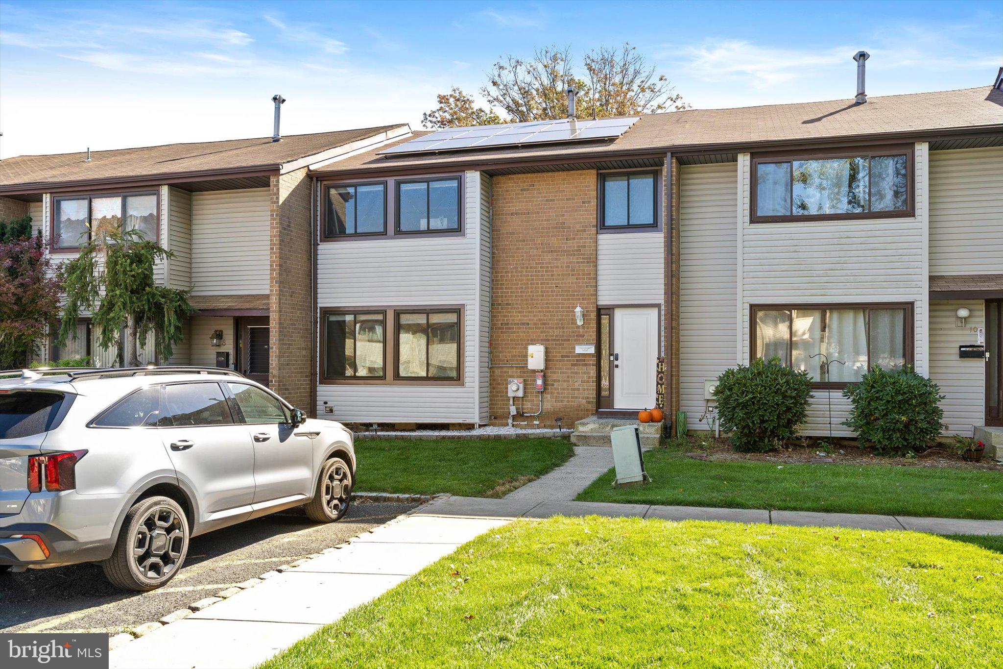 9 TWIN RIVERS DRIVE N