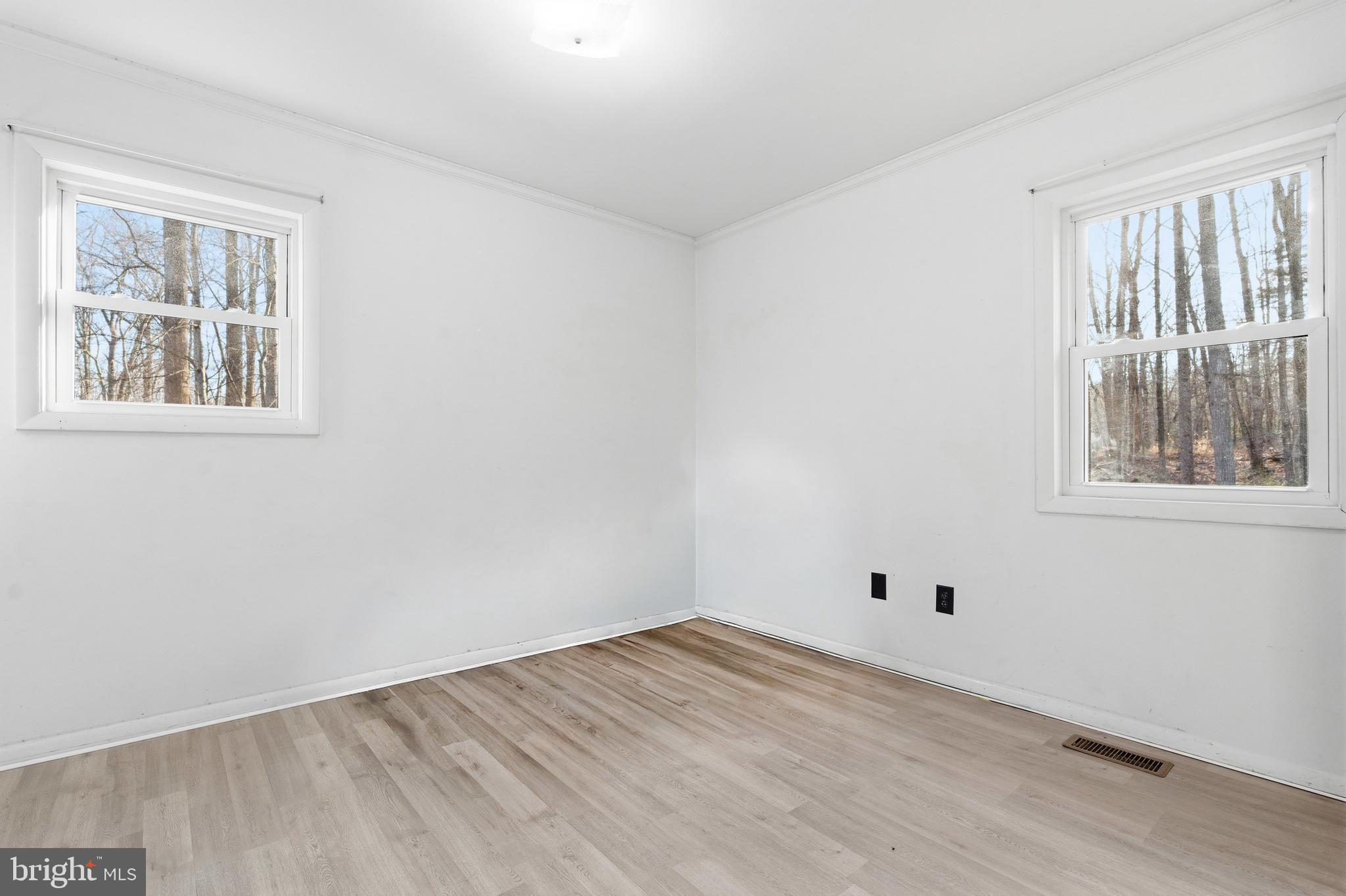 WATERLOO WOODS - Residential