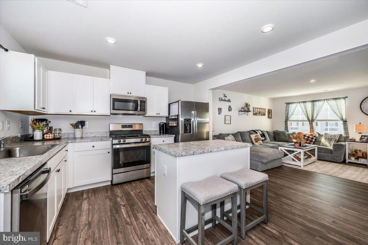 THE LAKES AT MARTINSBURG - Residential