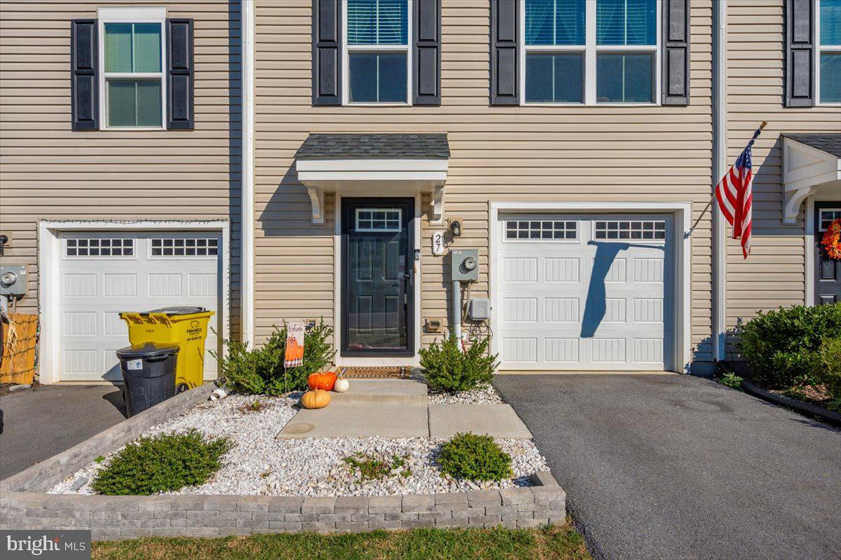 THE LAKES AT MARTINSBURG - Residential