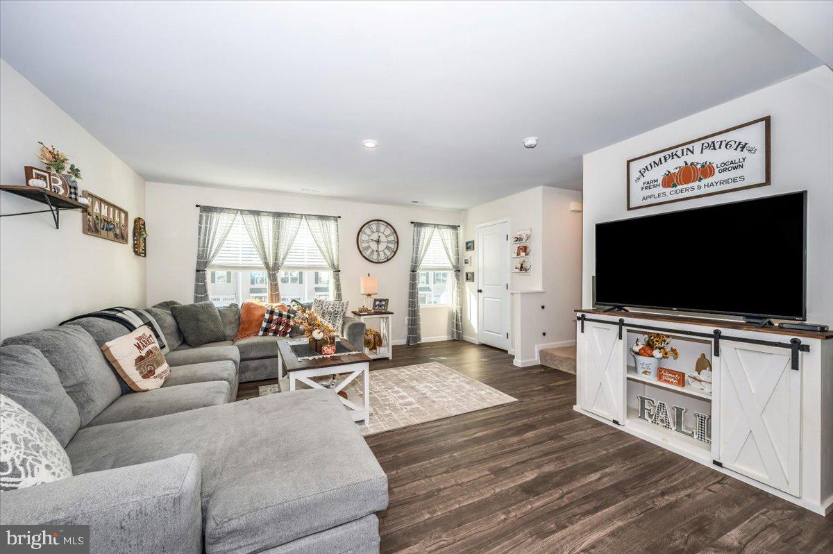 THE LAKES AT MARTINSBURG - Residential