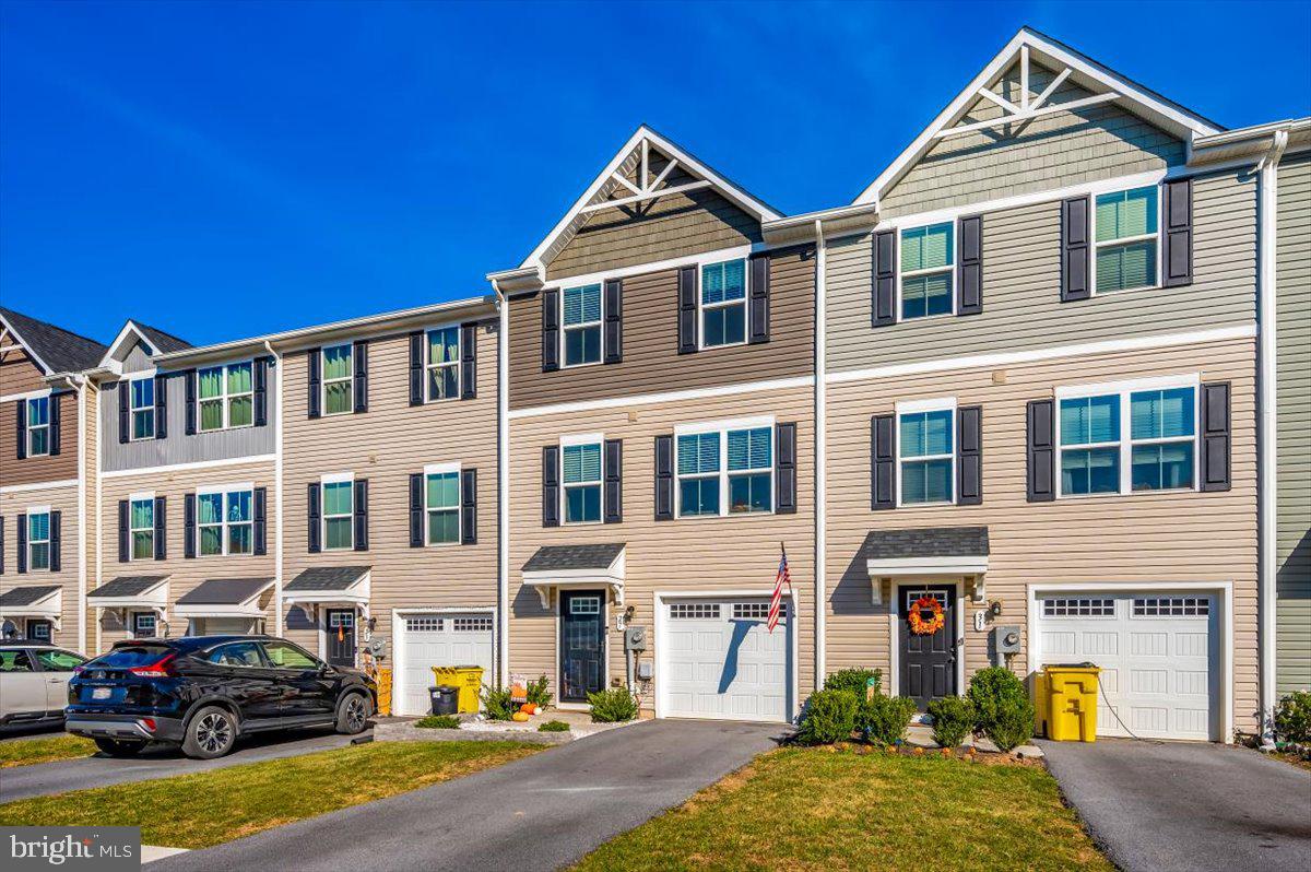 THE LAKES AT MARTINSBURG - Residential