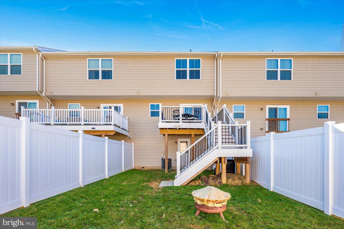 THE LAKES AT MARTINSBURG - Residential