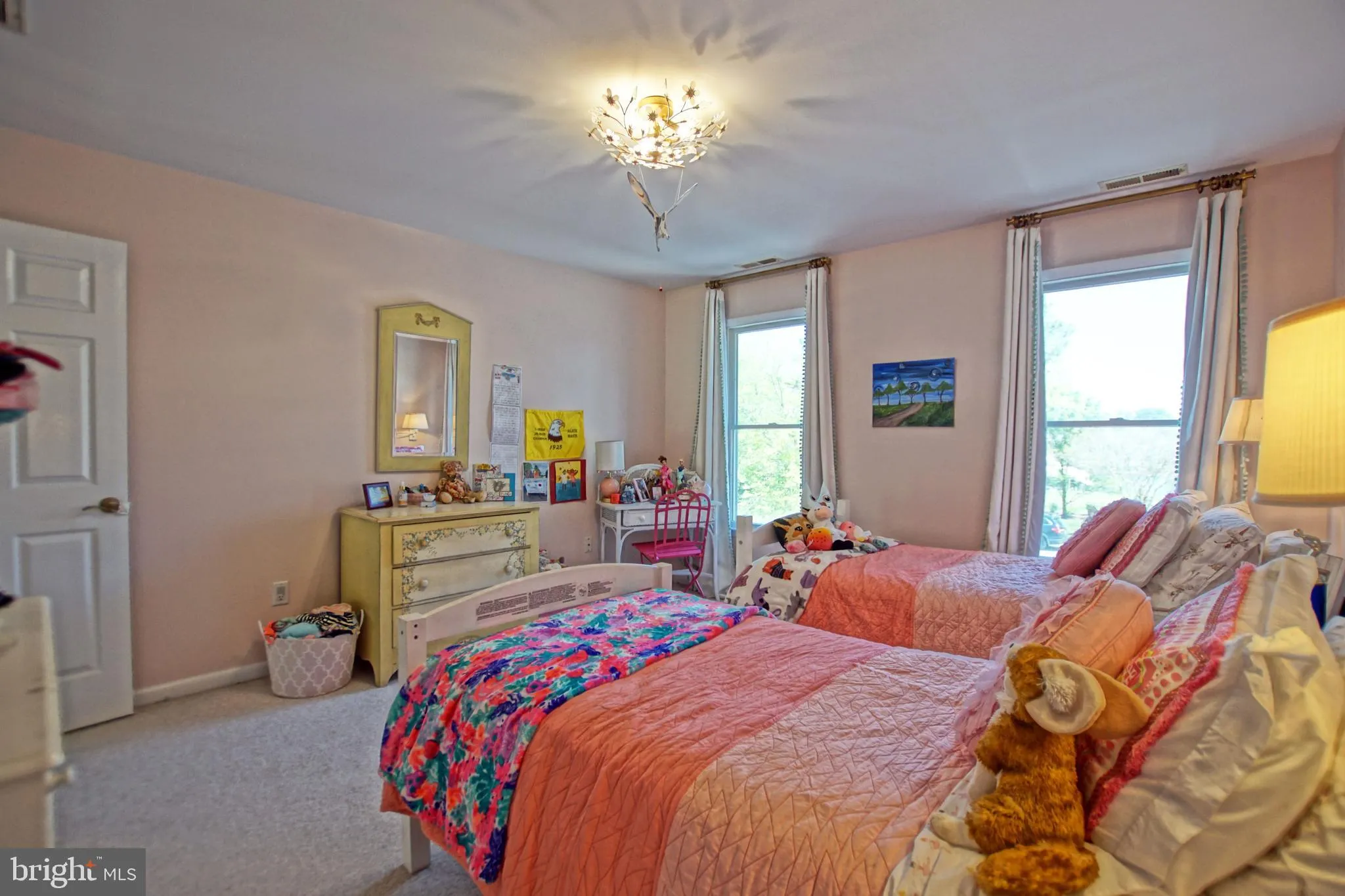 Rehoboth Beach, Delaware 19971, United States, 5 Bedrooms Bedrooms, ,4 BathroomsBathrooms,Residential,Pending,204847