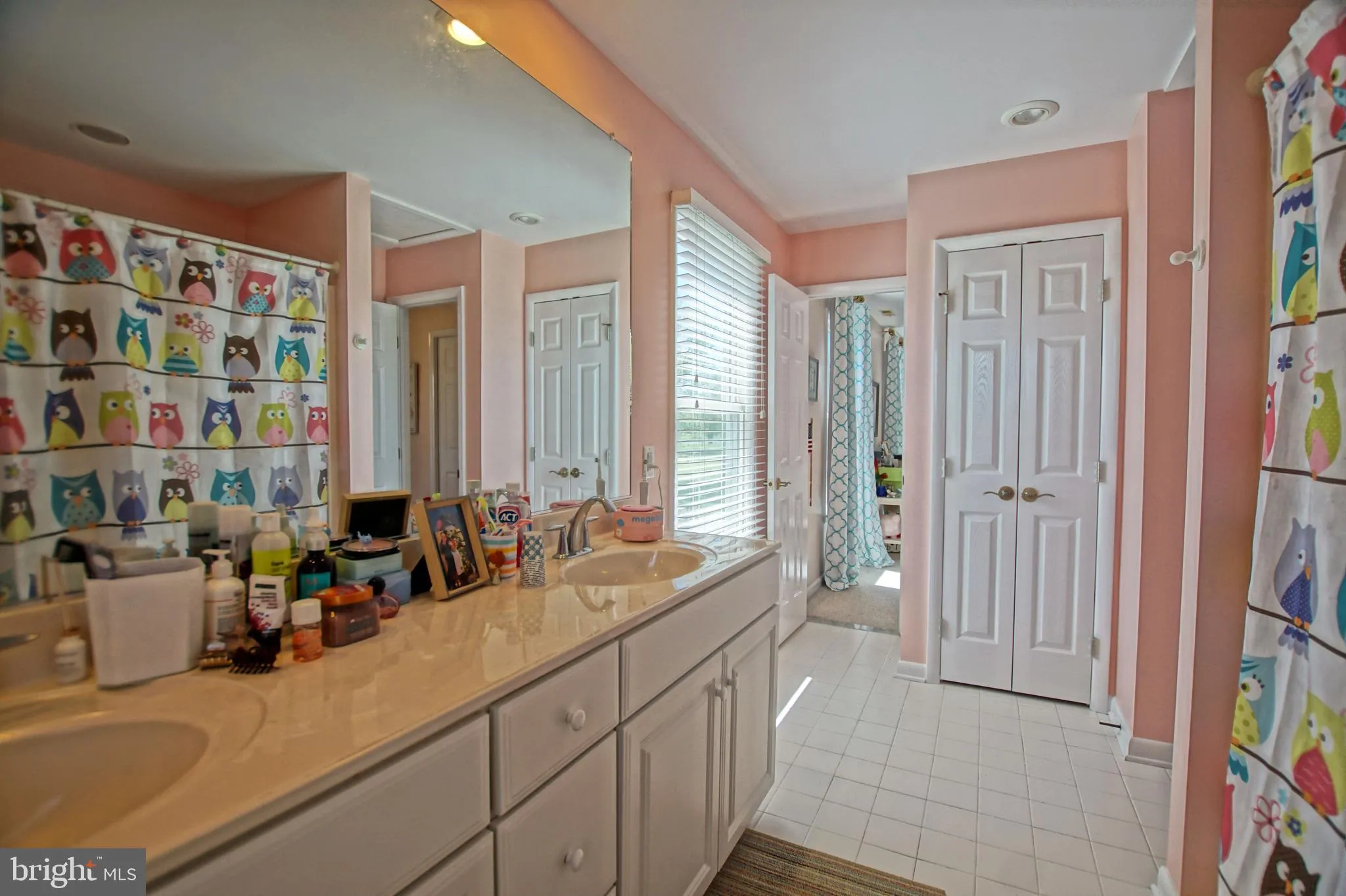 Rehoboth Beach, Delaware 19971, United States, 5 Bedrooms Bedrooms, ,4 BathroomsBathrooms,Residential,Pending,204847