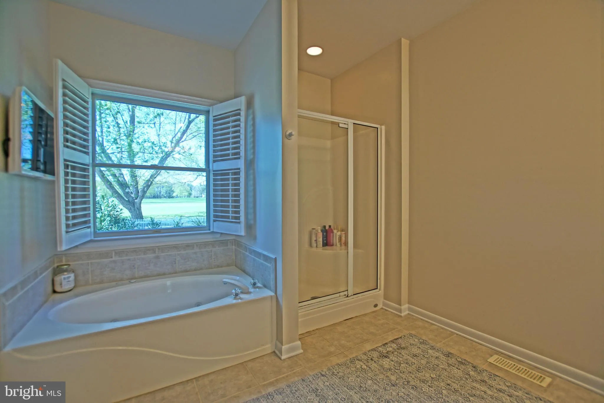 Rehoboth Beach, Delaware 19971, United States, 5 Bedrooms Bedrooms, ,4 BathroomsBathrooms,Residential,Pending,204847