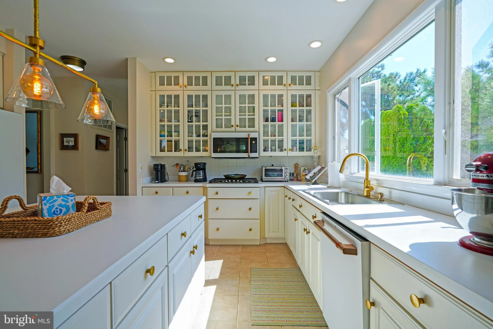 Rehoboth Beach, Delaware 19971, United States, 5 Bedrooms Bedrooms, ,4 BathroomsBathrooms,Residential,Pending,204847