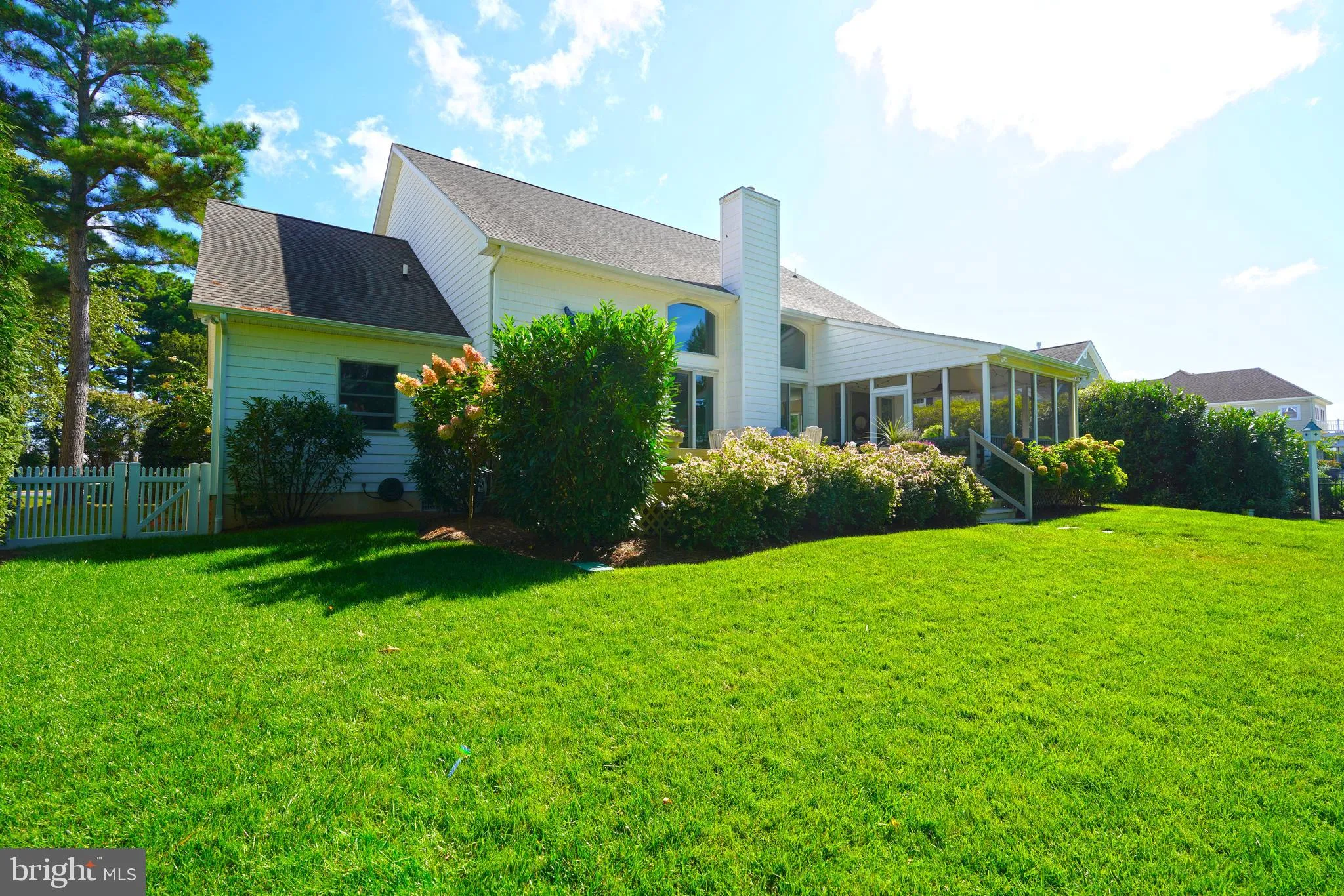 Rehoboth Beach, Delaware 19971, United States, 5 Bedrooms Bedrooms, ,4 BathroomsBathrooms,Residential,Pending,204847