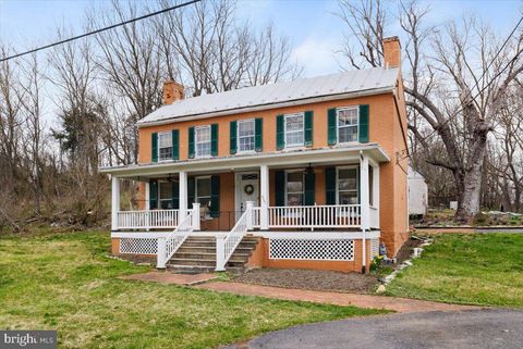 4781 SCRABBLE ROAD SHEPHERDSTOWN WV 25443