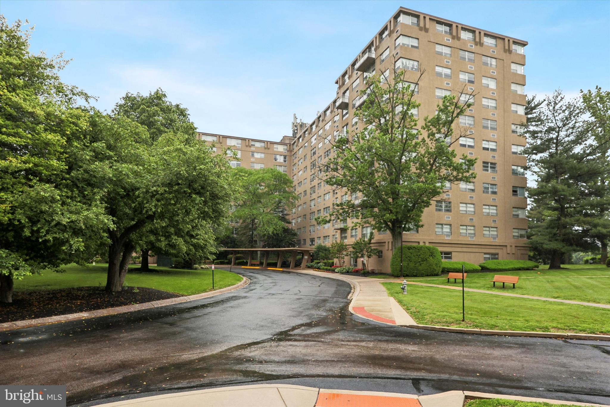 1030 E LANCASTER AVENUE 723