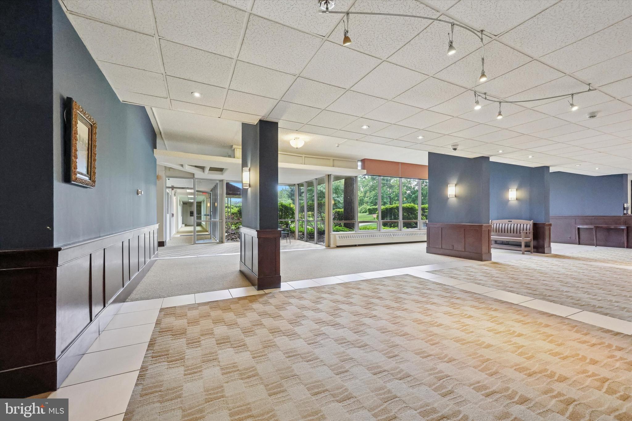 1030 E LANCASTER AVENUE 723