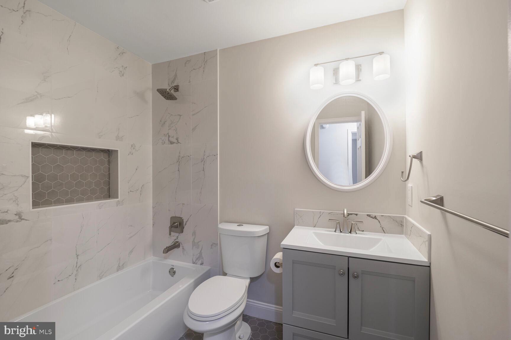 BROOKFIELD - Residential Lease