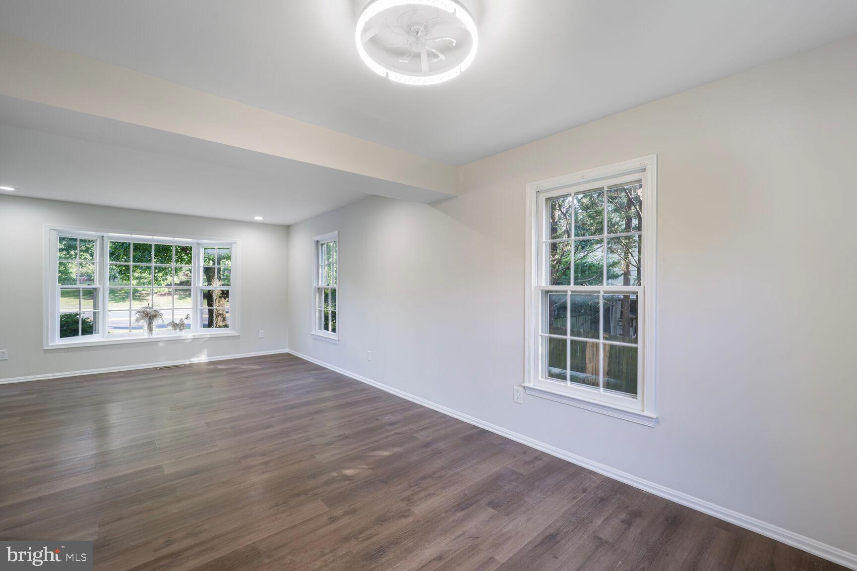 BROOKFIELD - Residential Lease