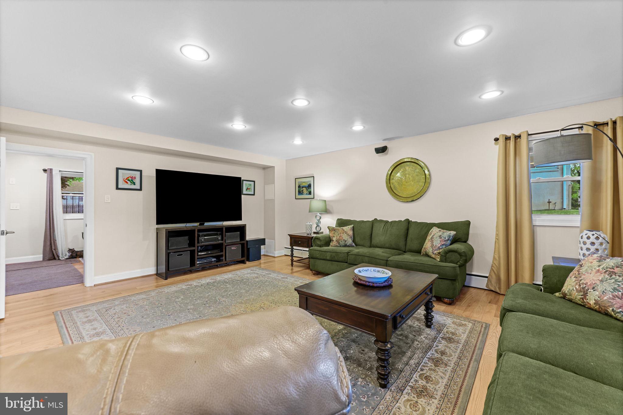 EDGEMERE - Residential