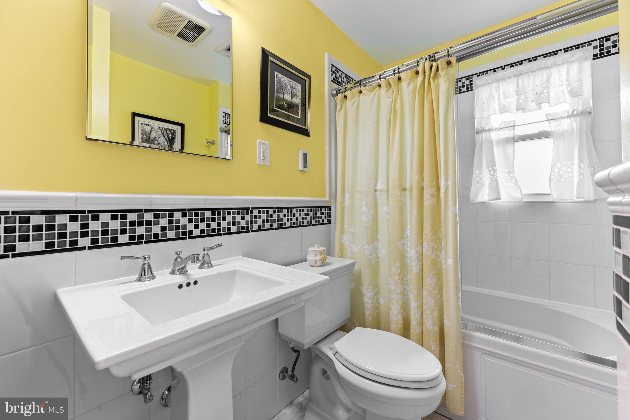 EDGEMERE - Residential