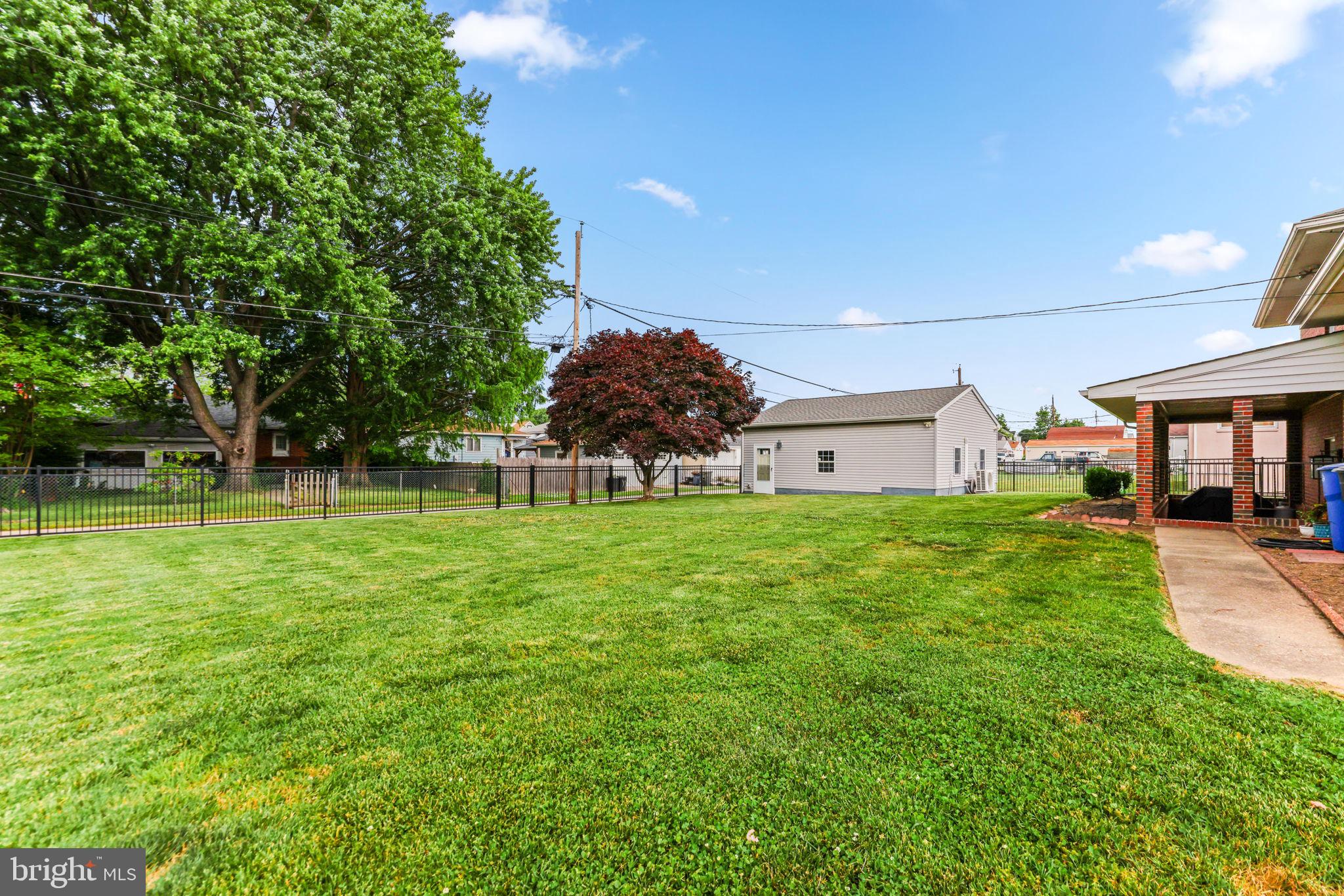 EDGEMERE - Residential