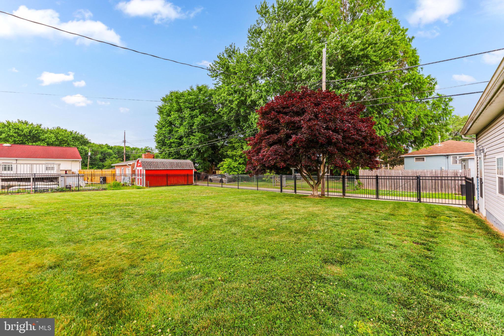 EDGEMERE - Residential