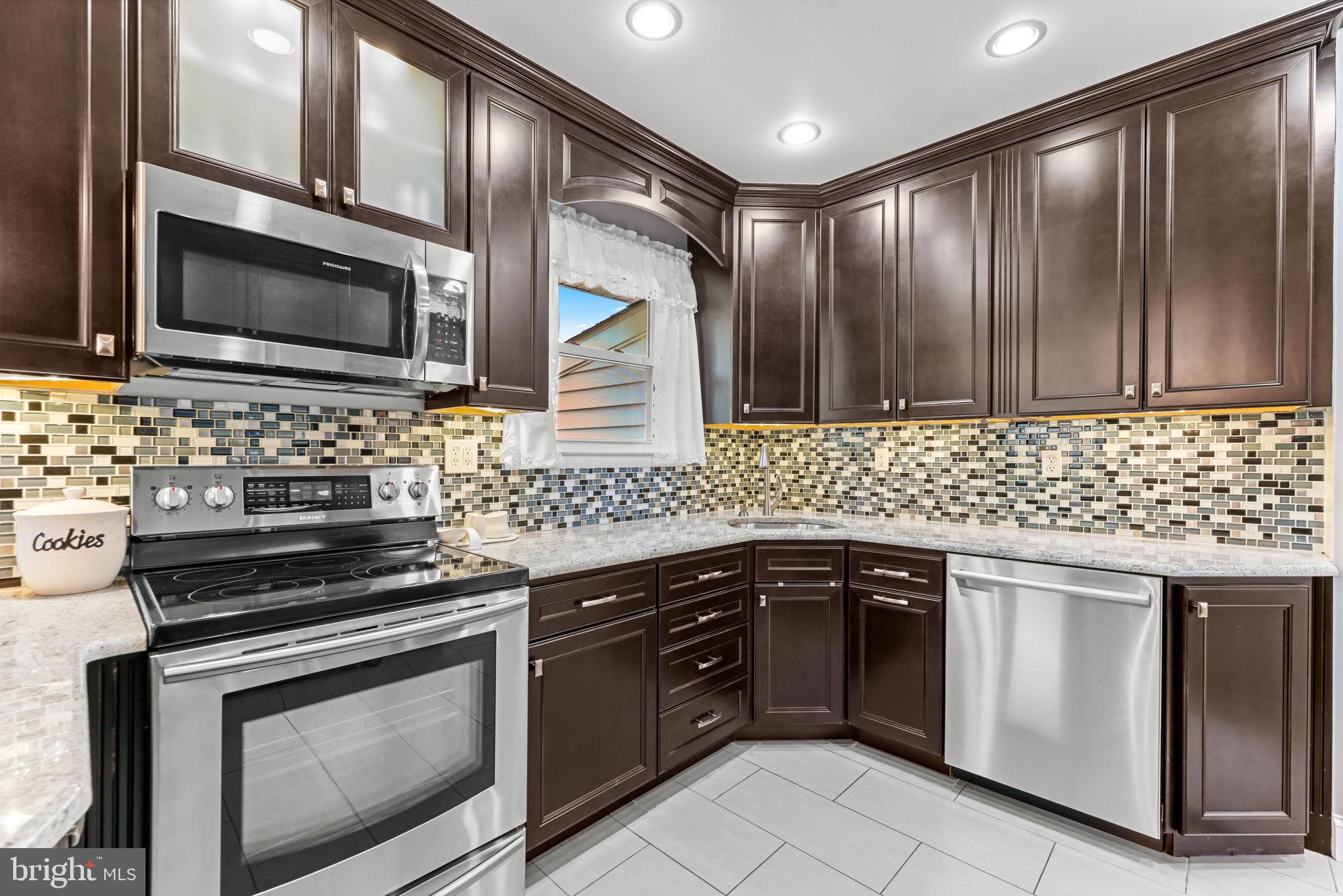 EDGEMERE - Residential