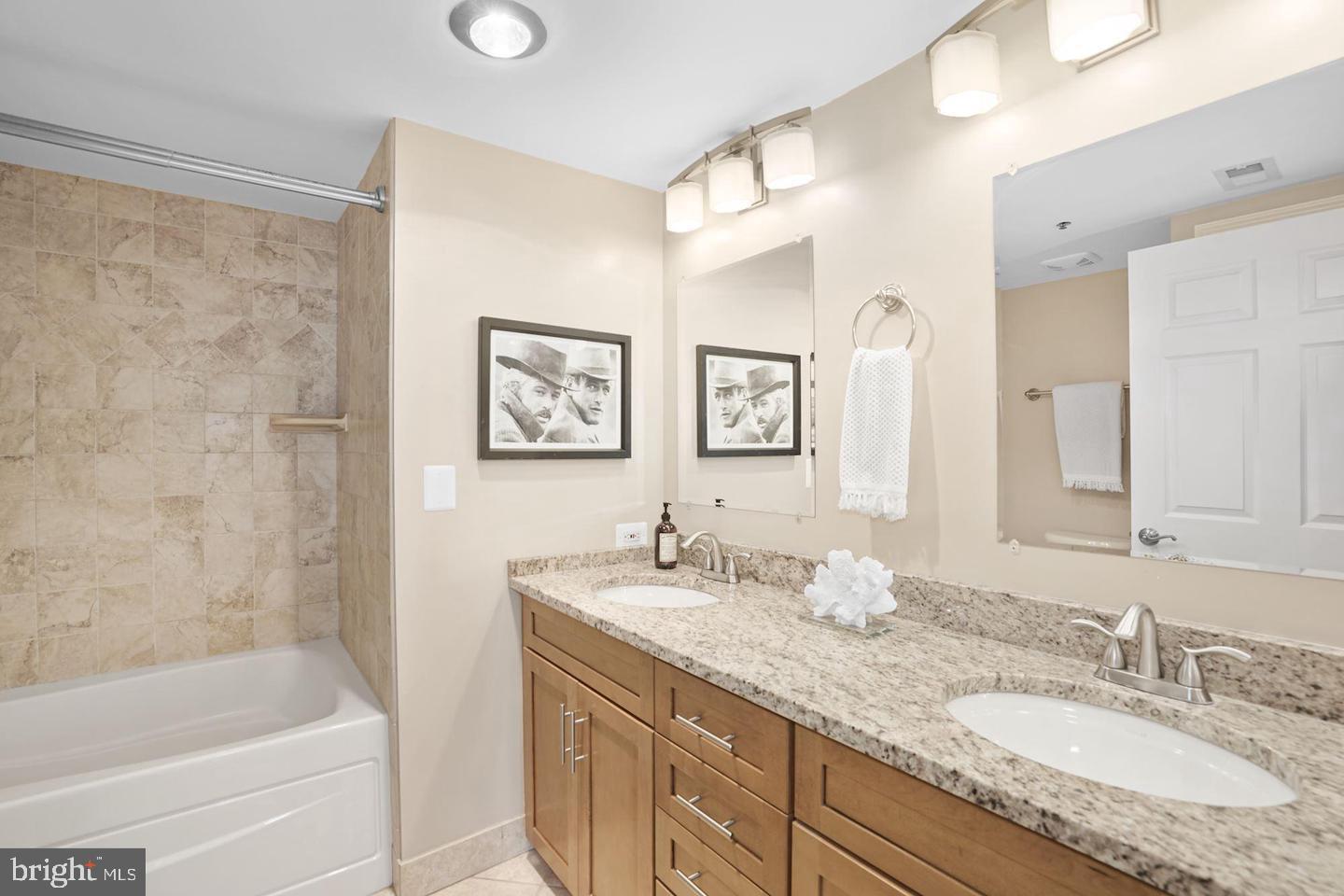 WINDSOR PLAZA - Residential Lease