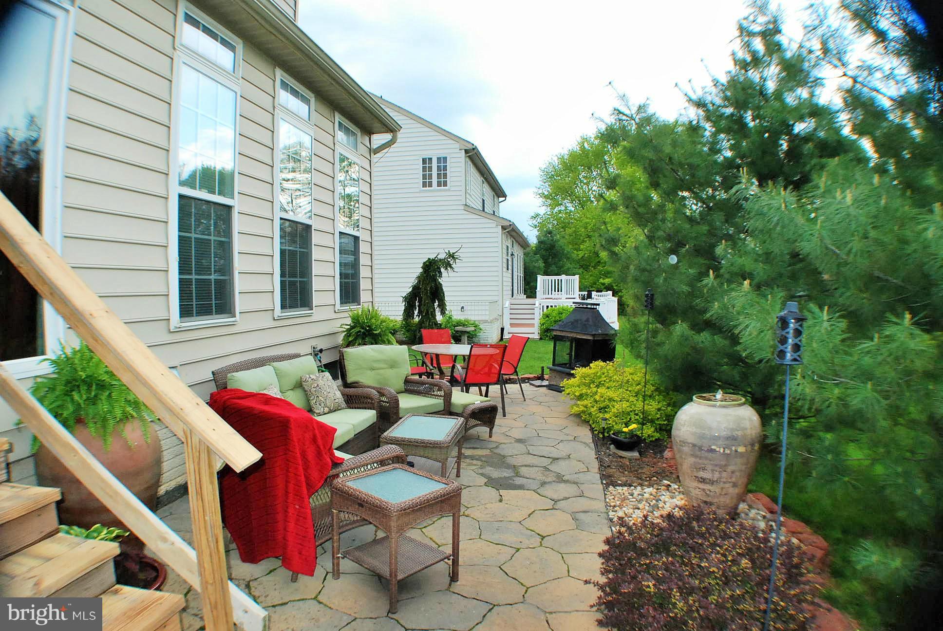 THE VILLAGE OF WASHINGTON TRAIL - Residential