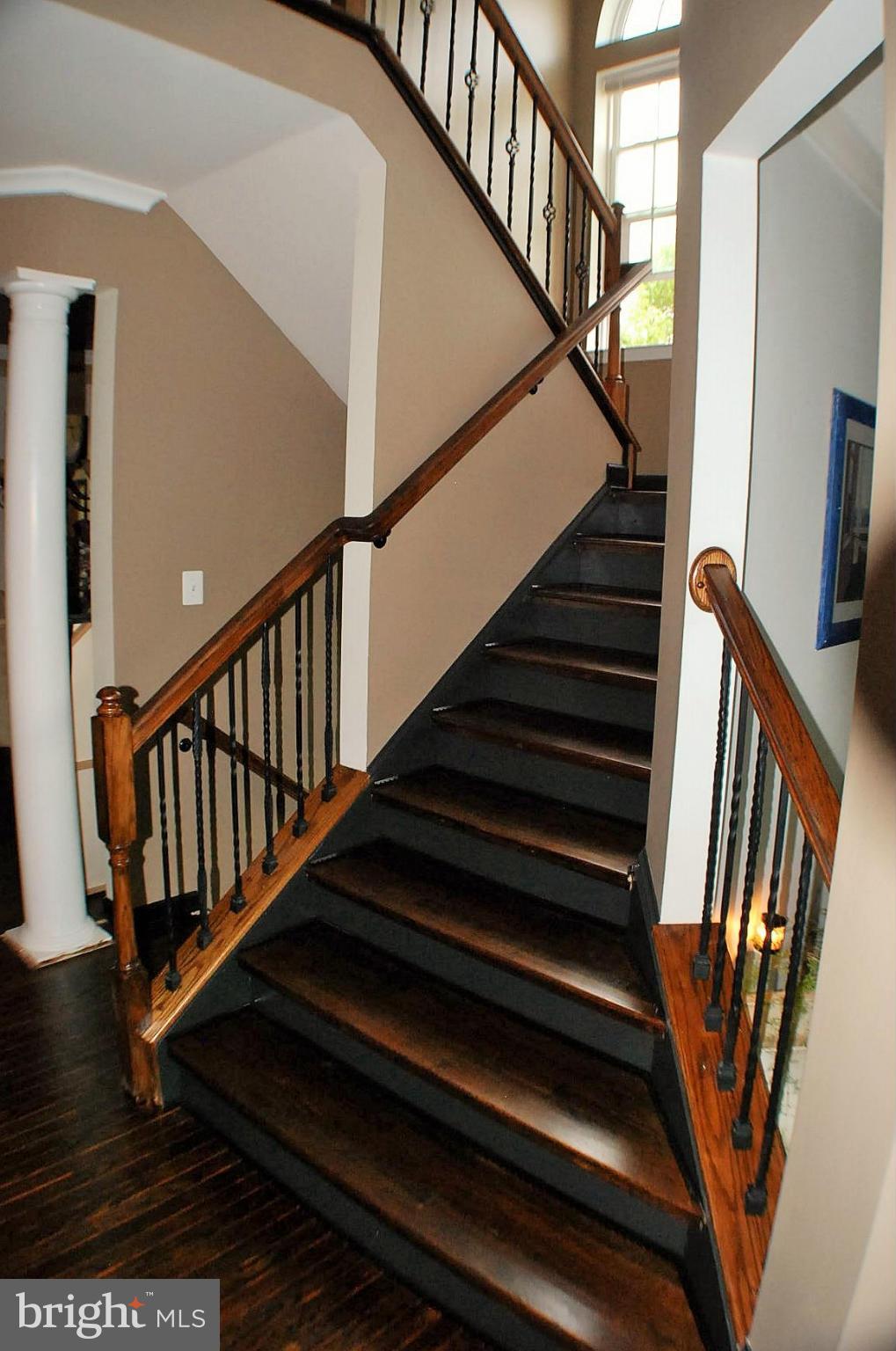 THE VILLAGE OF WASHINGTON TRAIL - Residential