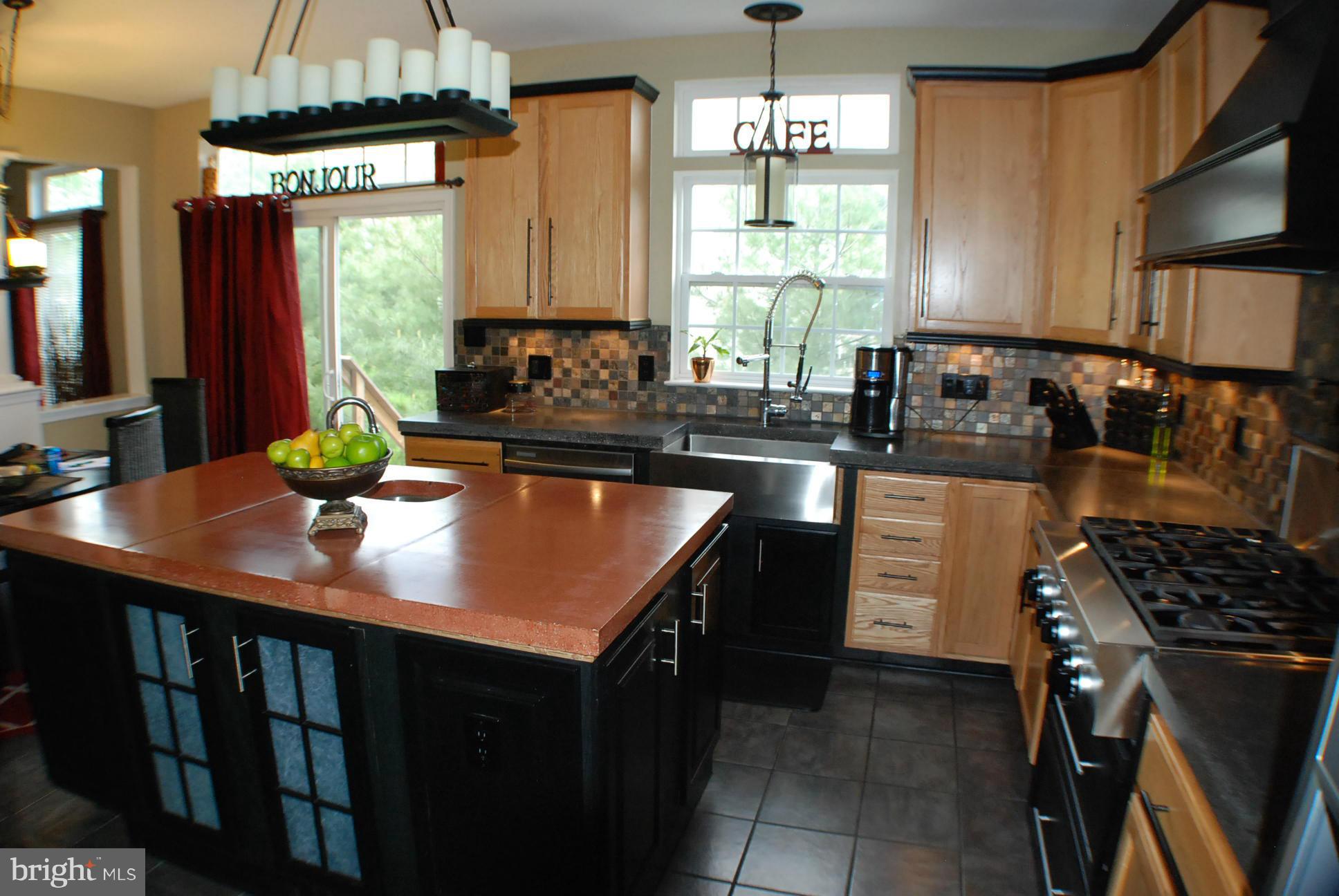 THE VILLAGE OF WASHINGTON TRAIL - Residential