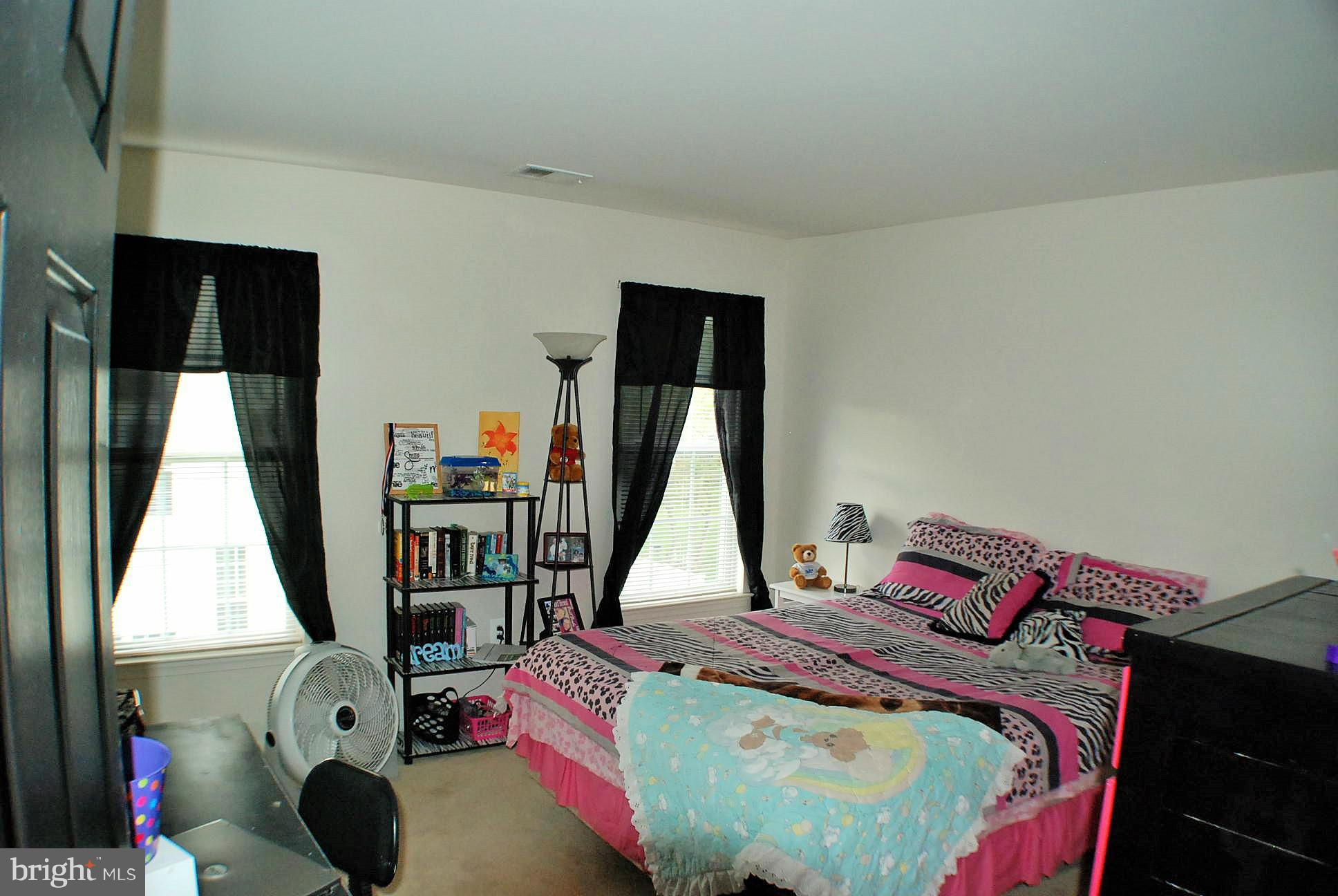 THE VILLAGE OF WASHINGTON TRAIL - Residential