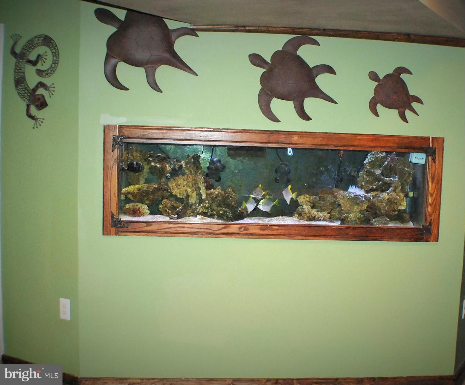 THE VILLAGE OF WASHINGTON TRAIL - Residential