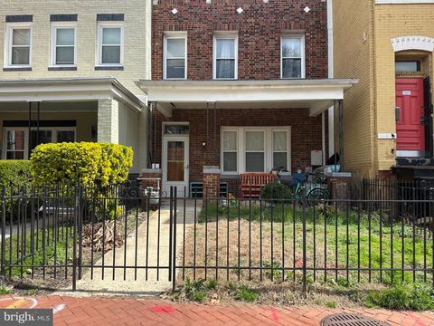 2225 12TH STREET NW WASHINGTON DC 20009