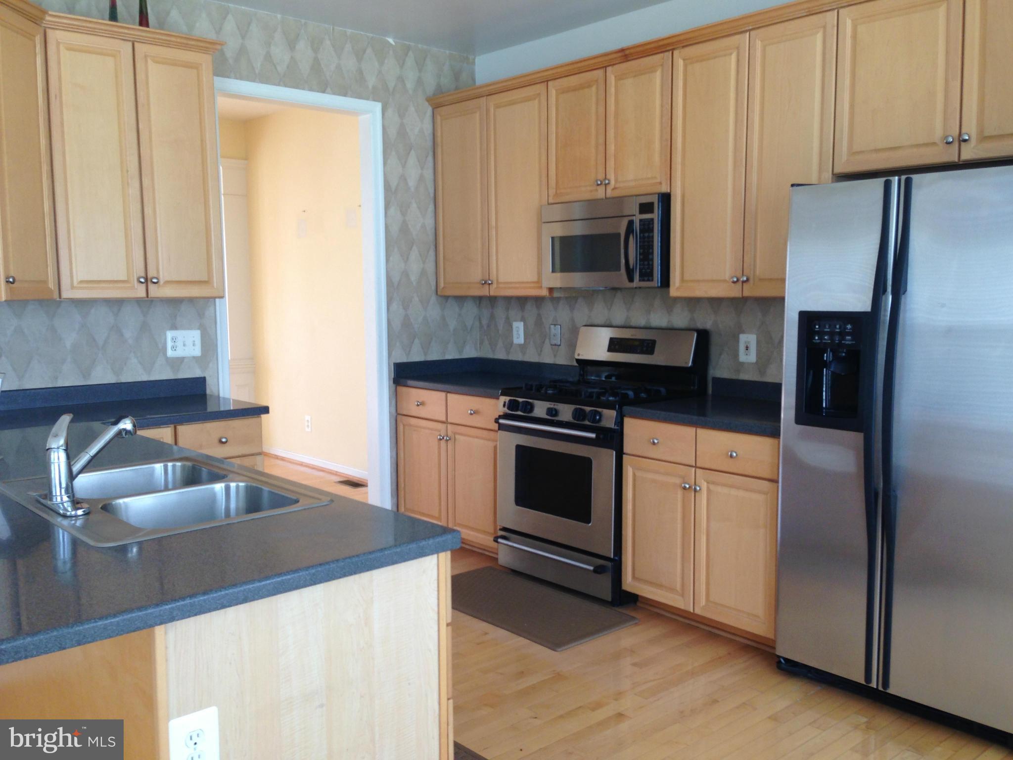 LOUDOUN PARKWAY CENTER - Residential Lease