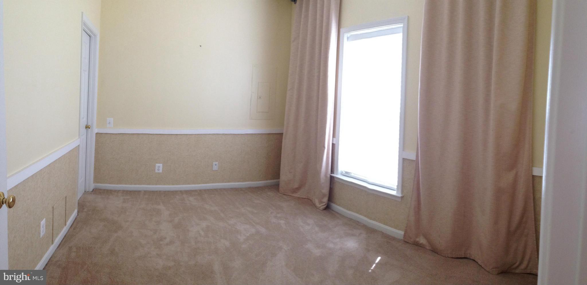 LOUDOUN PARKWAY CENTER - Residential Lease