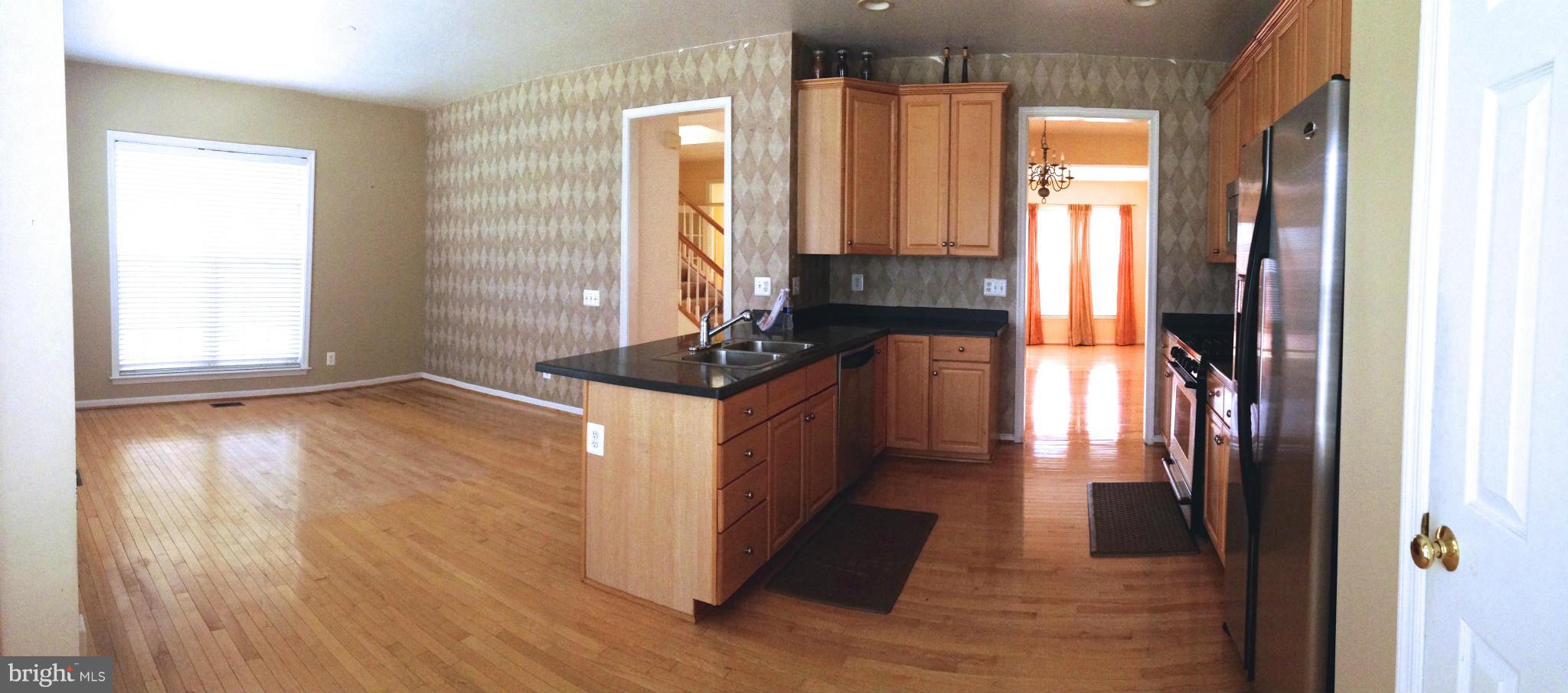 LOUDOUN PARKWAY CENTER - Residential Lease