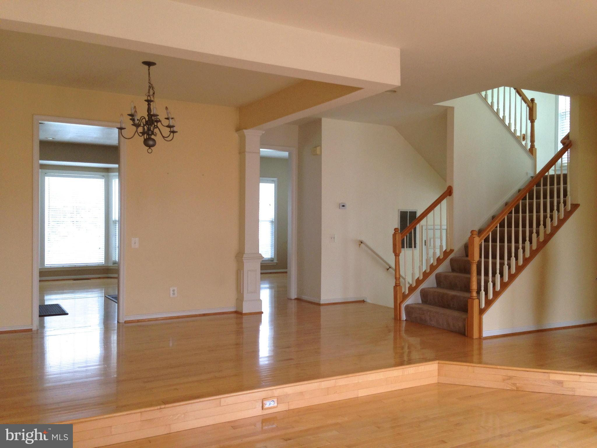 LOUDOUN PARKWAY CENTER - Residential Lease