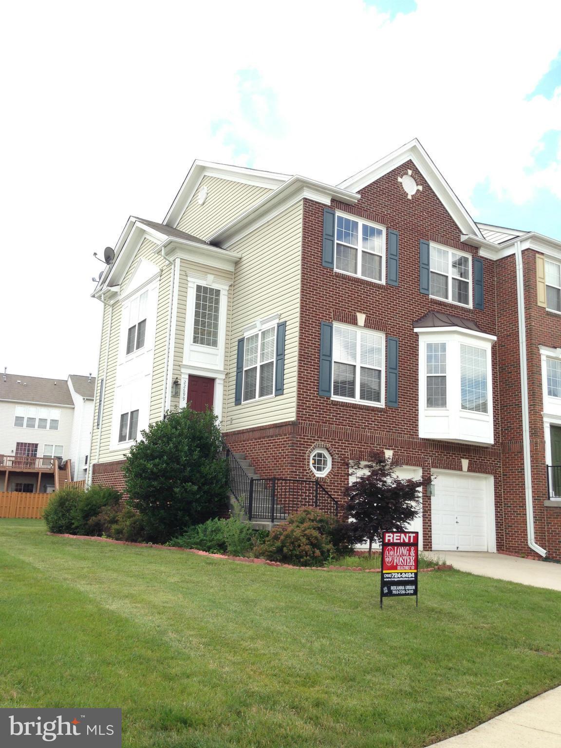 LOUDOUN PARKWAY CENTER - Residential Lease