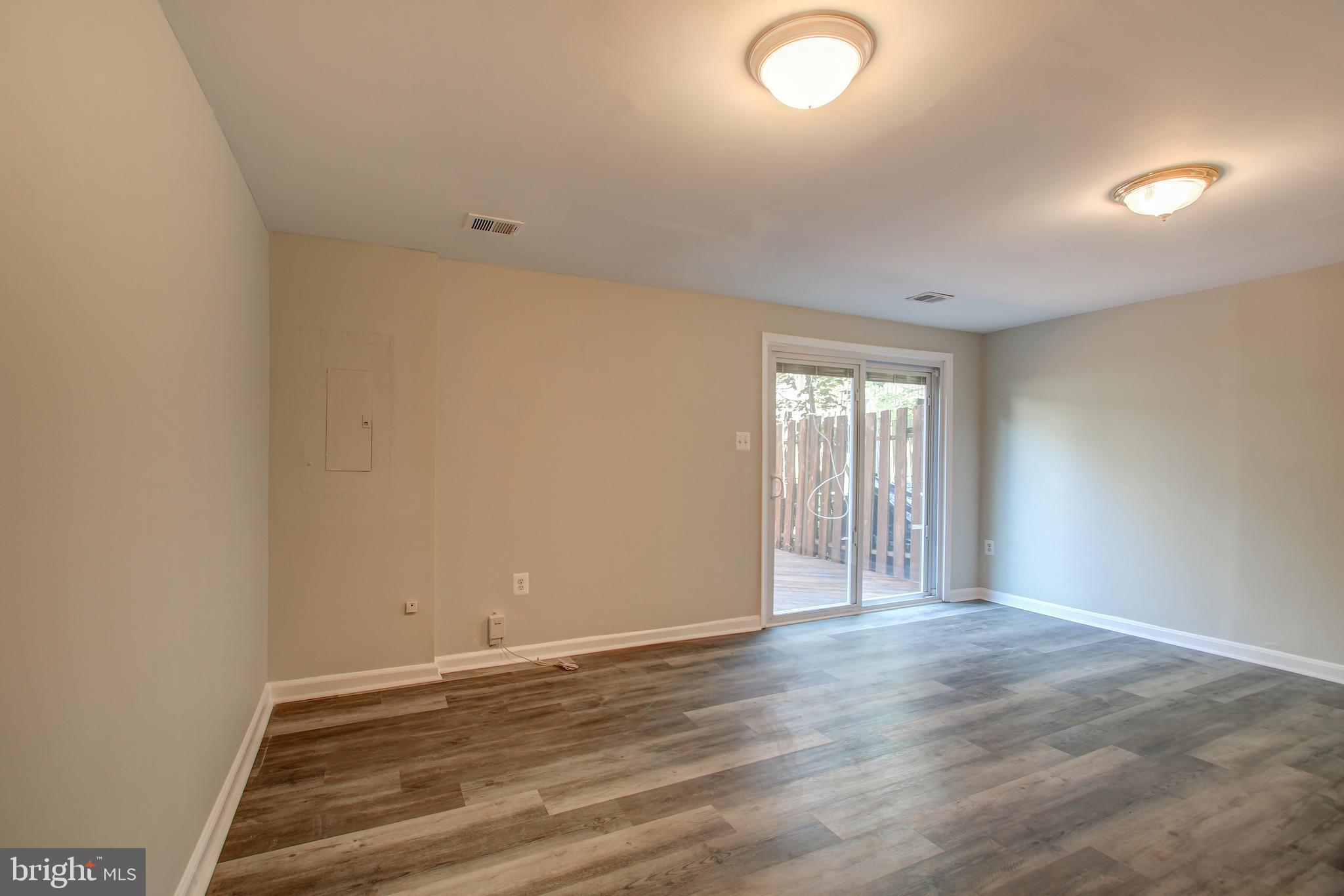 DALE CITY - Residential