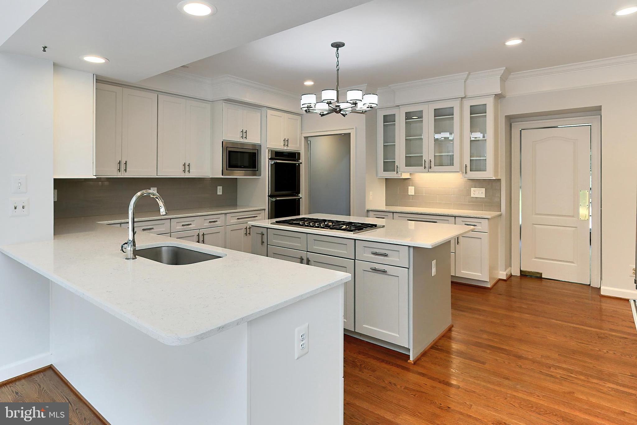 FALLS POINTE - Residential