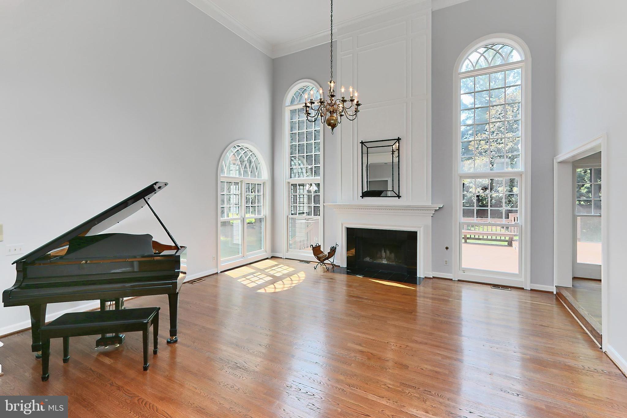 FALLS POINTE - Residential