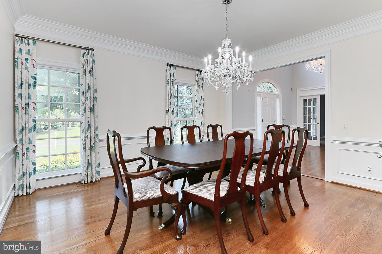 FALLS POINTE - Residential