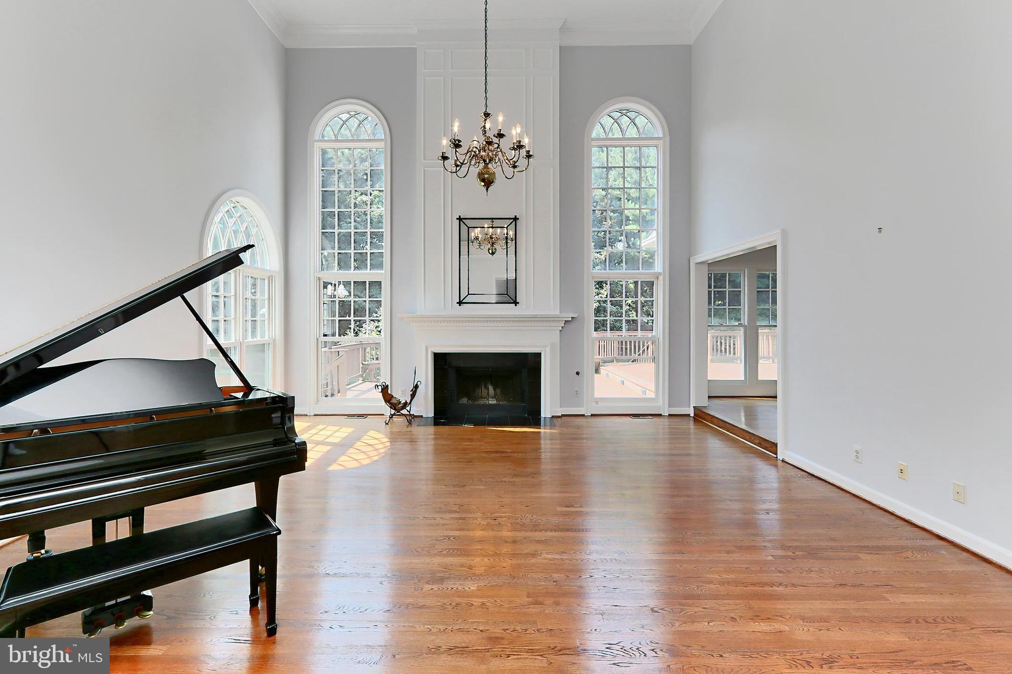 FALLS POINTE - Residential