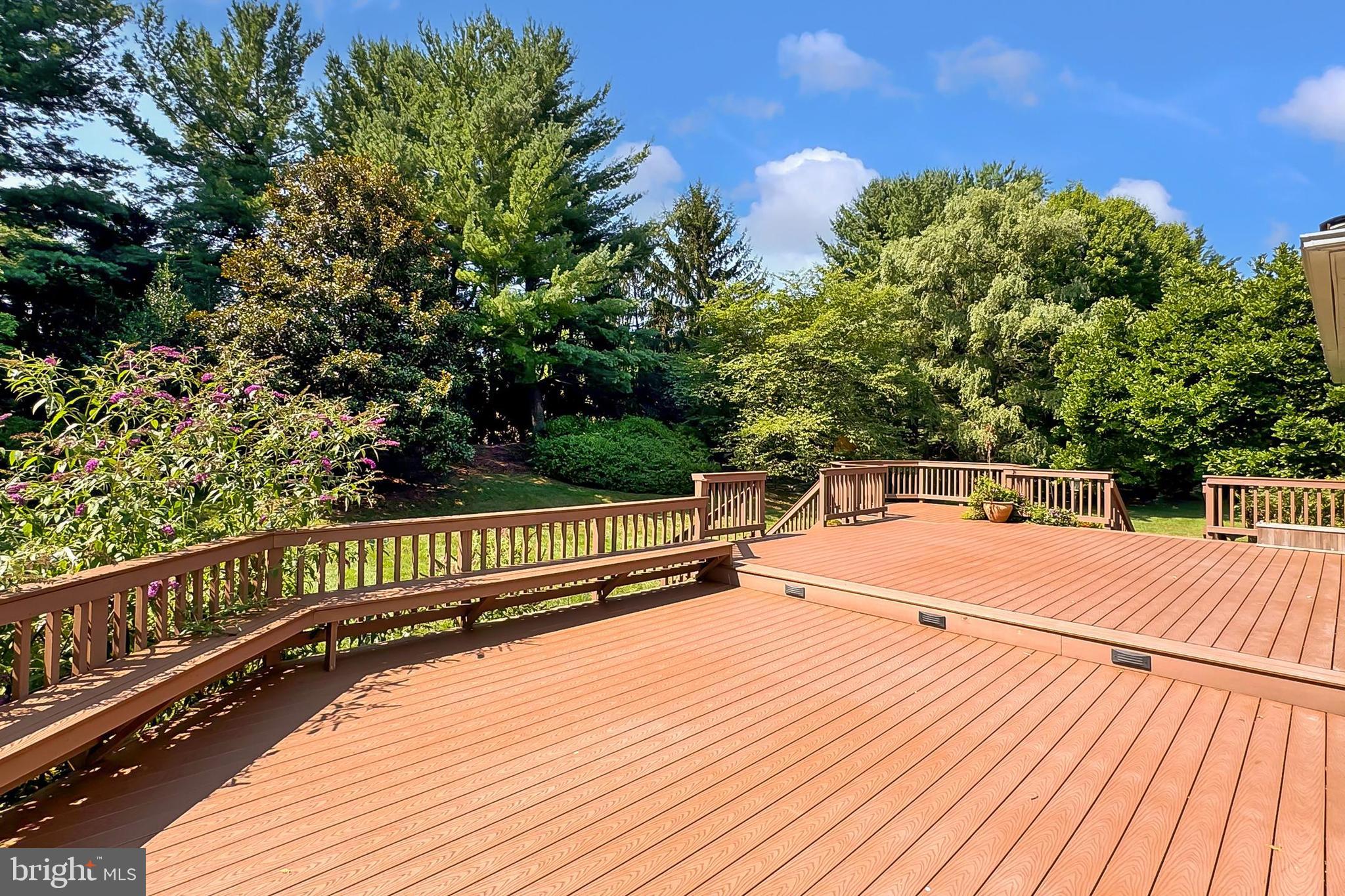 FALLS POINTE - Residential