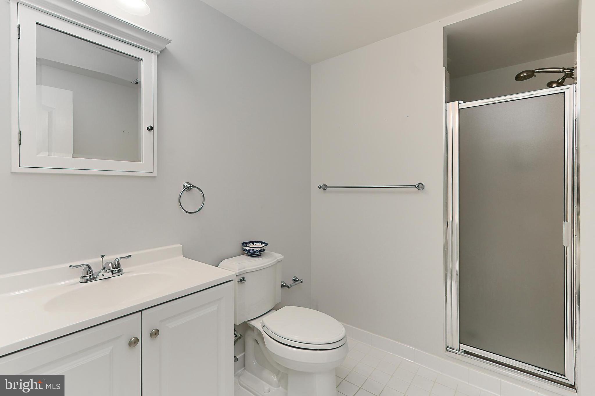 FALLS POINTE - Residential