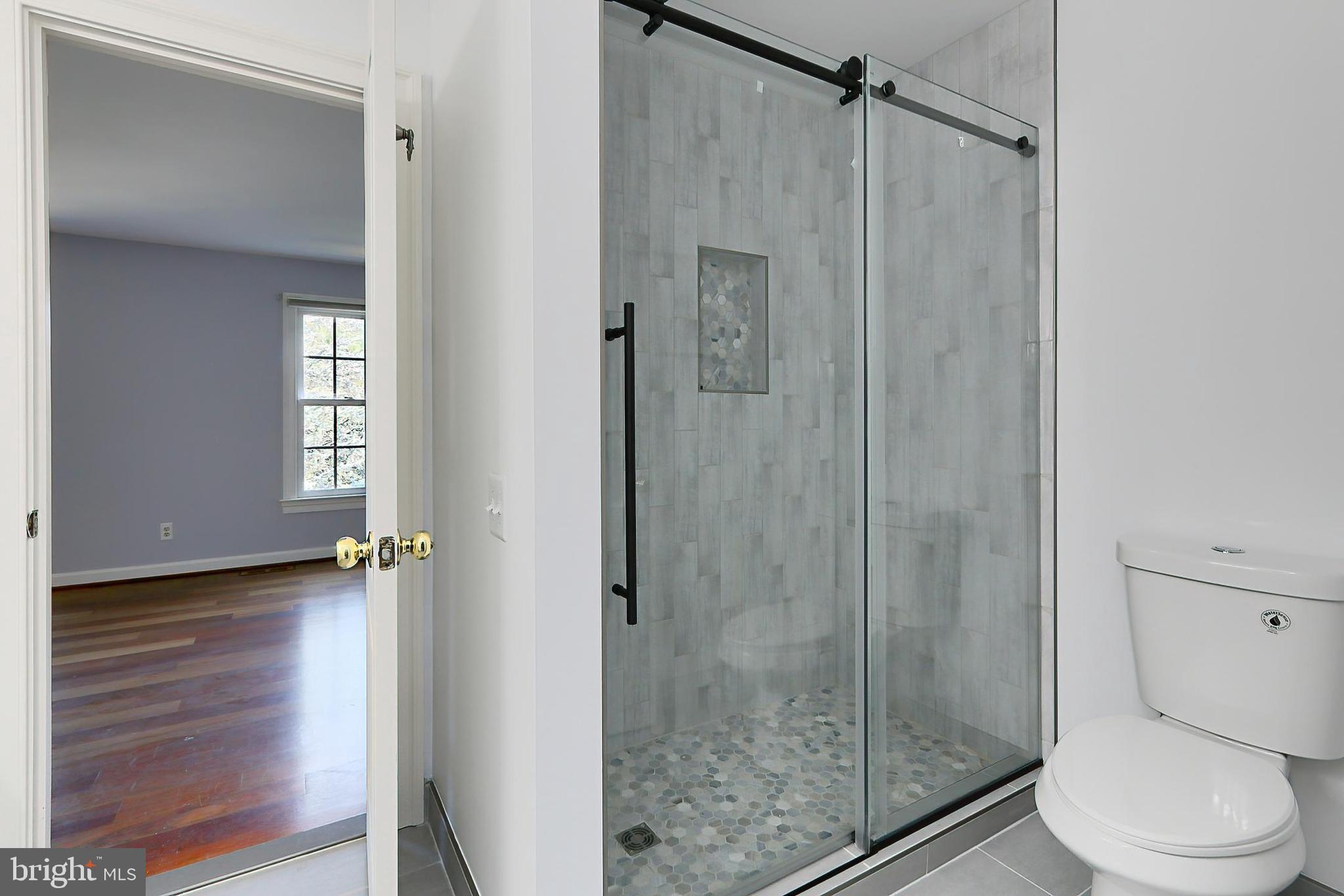 FALLS POINTE - Residential