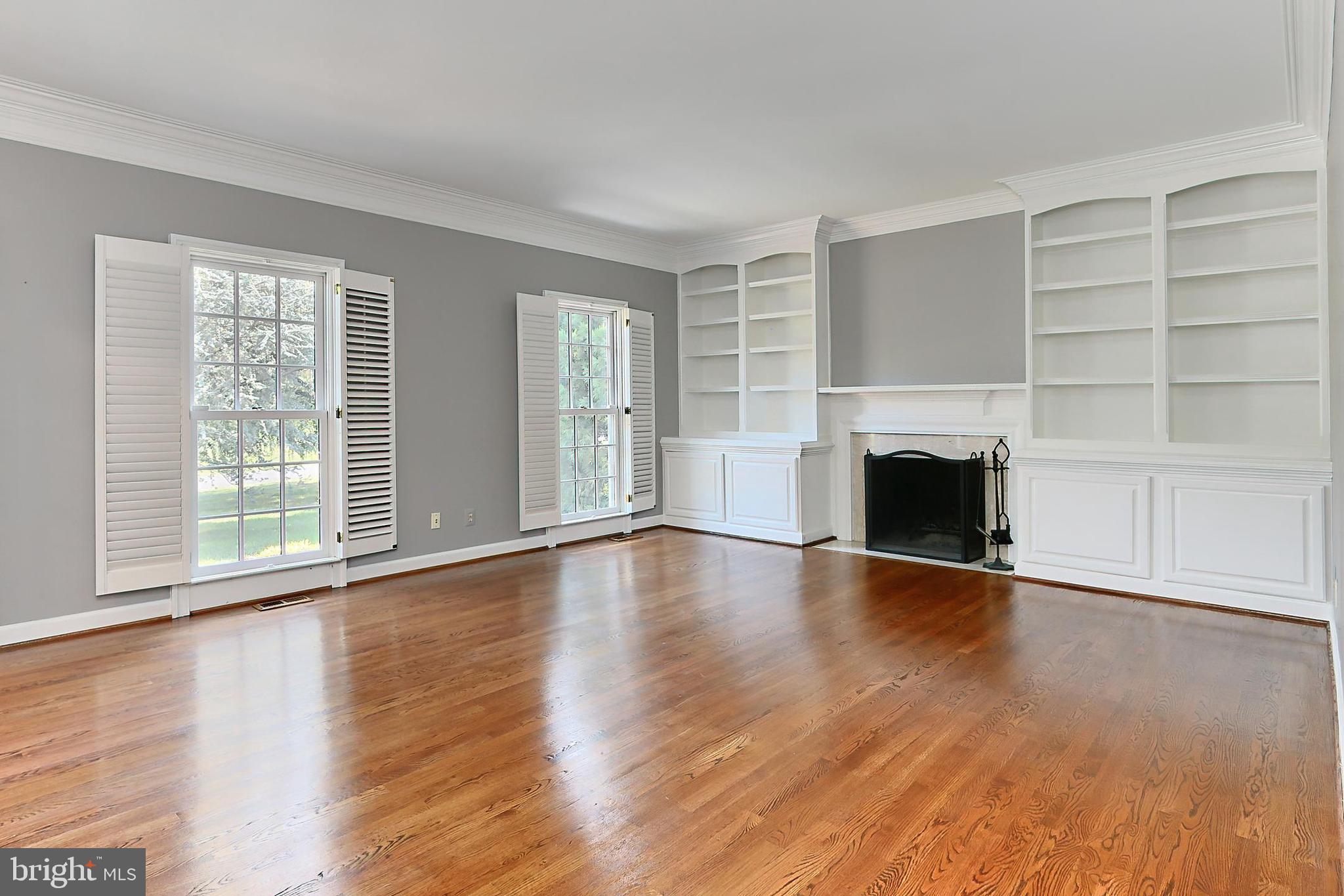 FALLS POINTE - Residential